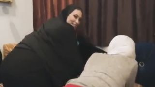 سكس عربدة - نساء عربيات في أمريكا: قصص مثيرة وتجارب جريئة في عالم السكس والأفلام